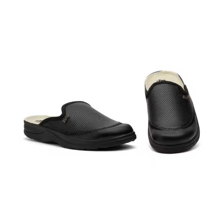 TS-653 Negro -Marino y Blanco Hecho en Italia Zuecos Hombre Frender Piel y licra Negro - Marino Y Blanco Numeración: 39-46 Marca: BioUp Color: Negro - Marino y Blanco zueco piel con licra ideal para estar por casa o trabajar o pasear - 1