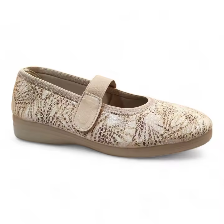 Zapatillas merceditas Garrido Muro muy adaptables al ser de licra, en color beige - 1