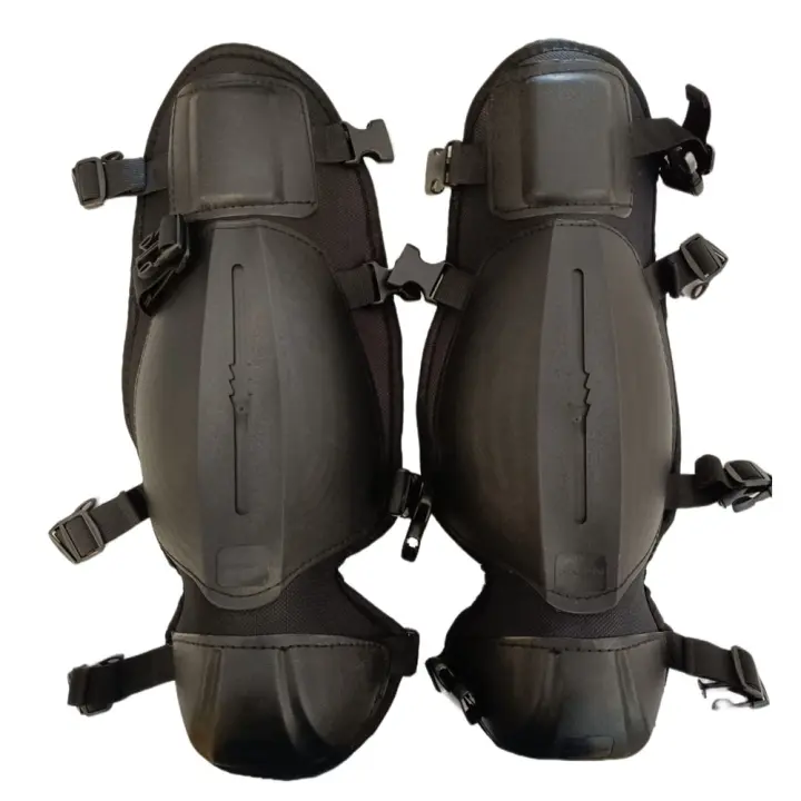 PROTECTOR PROFESIONAL ANTICORTE PARA DESBROZADORAS UNIVERSAL ANOVA - 1
