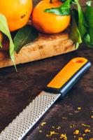 BRA Efficient Rallador Pro Estrecho Zester, Acero, Rayador de Cocina para Queso, Cítricos, Parmesano, Jengibre, Ajo, Nuez Moscada, Chocolate, Verduras, Frutas, Mango Ergonómico | Hoja Afilada de Acero Inoxidable | Apto para Lavavajillas - details 2