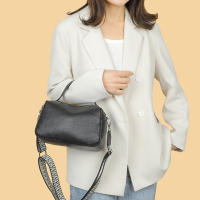 Bolso De Hombro Para Mujer De Cuero Genuino Estilo Casual Con Correa Ancha Y Comodidad Gran Capacidad Color Blanco Negro Caqui Azul - details 11