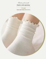 5 Pares De Calcetines Casuales Para Mujer De Tubo Medio Pleated En Colores Negro Y Blanco Transpirables Para Primavera Y Otoño - details 1