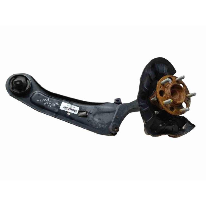 Left rear bushing compatible with kia xceed drive 2019 (oem/iam: 52710j7aa0)