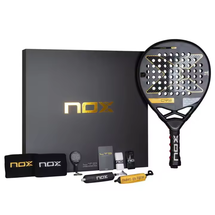 PACK AT10 GENIUS LIMITED EDITION 2025, la AT10 Genius LTD Edition 2025 ofrece control, potencia y adaptabilidad gracias a su núcleo Dual Density Core y su diseño en carbono 18K, ideal para jugadores exigentes. - 1