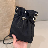 Bolso De Hombro Casual Versátil Mini Bolsa Para Teléfono Color Sólido Estilo Simple Bolsa Cruzada De Almacenamiento Material De Nylon - details 1