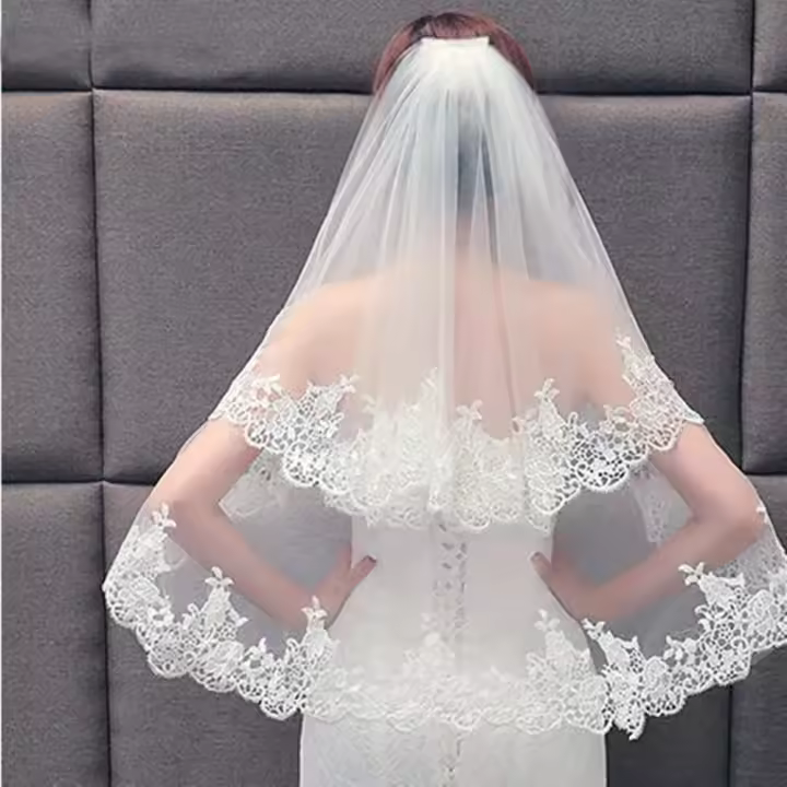 Velo De Novia Doble Capa Con Encaje Y Recogido De Metal Hermoso Accesorio De Boda Corto Para Mujer Vestimenta De Novia - 1