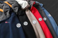 Chaqueta De Piel De Oveja Gruesa Para Hombres Invierno 2024 Casual Cuello En V Cierre De Cremallera Manga Regular Con Capucha Diseño De Moda Adecuada Para Esquí Y Exterior - details 11