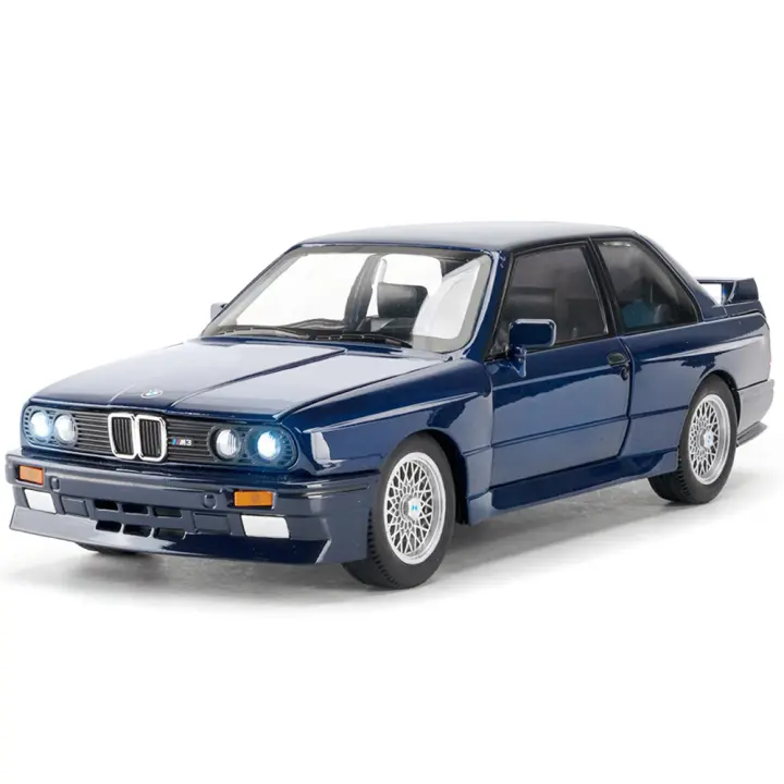 Coche De Juguete M3 De 1:24 Con Sonido Luz Y Puertas Abiertas Coche Miniatura De Aleación De Metal Para Niños Regalo Tamaño Realista - 1