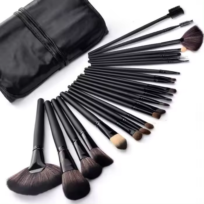 Herramientas Juego de 24 broches de maquillaje profesional Kit de maquillaje con ESTUCHE DE ASEO - 1