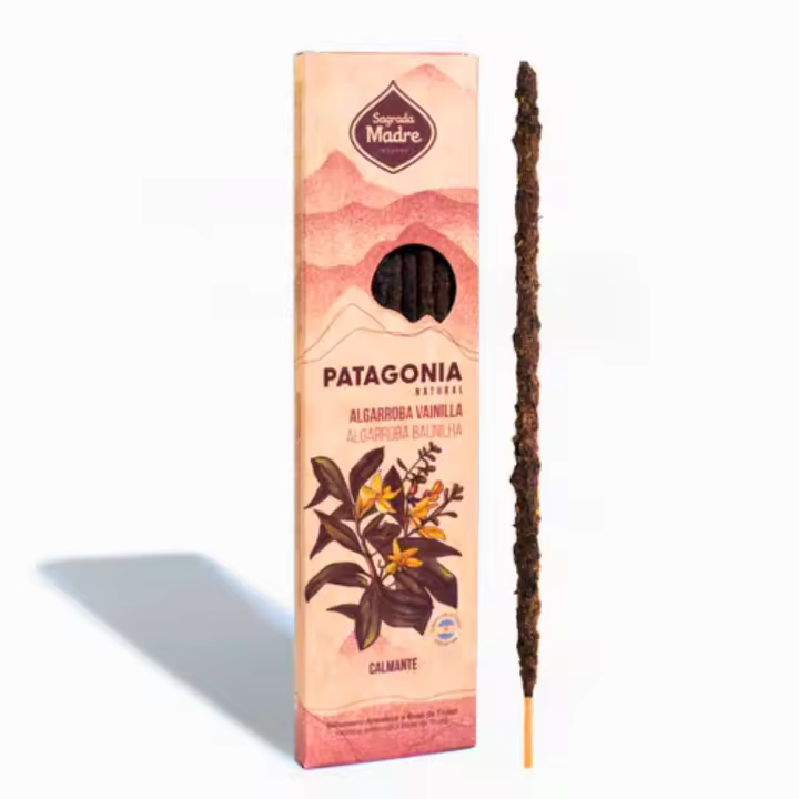 INCIENSO PATAGONIA DE ALGARROBA Y VAINILLA (DULCE Y CALMANTE) - SAGRADA MADRE (6 Varillas Gruesas de 1 Hora de Duración) | SAHUMERIO ARTESANO Y NATURAL | Hecho con Biomasa de Frutas, Resinas Naturales, Aglutinante Natural, Carbón Vegetal y Sal - 1