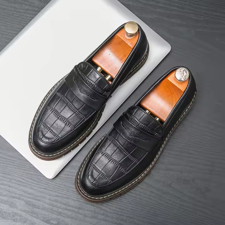 Nuevos Loafers Para Hombre En Cuero Patentado Con Patrón De Piedra Zapatos De Boda Y Casual Con Punta Redonda Cierre SLIP-ON - 1