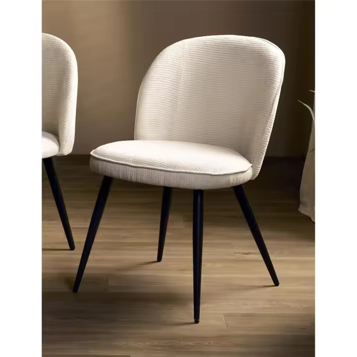Silla isuan clasic beige c/patas negras 52x61x80 cms. El mejor complemento para tu hogar. - 1