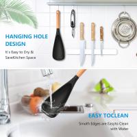 Juego de 2 cucharas de silicona grandes y pequeñas para sartenes antiadherentes. Cuchara de cocina con mango de madera para remover, voltear, raspar y servir. Espátula resistente al calor para hornear y remover (29 cm y 34 cm, color negro). - details 4