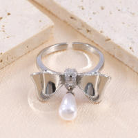 Encanto Anillo de aleación con forma de lazo y perlas de imitación para mujer,
anillos grandes elegantes de cristal para fiesta de boda, joyería Simple de moda, regalo para niñas - details 2