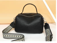 Bolso De Hombro Para Mujer De Cuero Genuino Estilo Casual Con Correa Ancha Y Comodidad Gran Capacidad Color Blanco Negro Caqui Azul - details 20