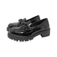 Mocasines de Mujer en Charol Sintético con Forro de Textil Polipiel y Detalle de Pedrería - TULIPANO - details 3