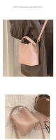 Bolso pequeño de moda para Mujer, Bolso type Cube simple, Bolso Cruzado de hombre versátil - details 6