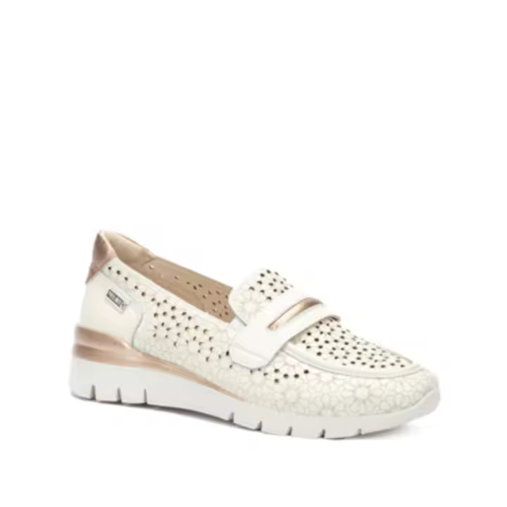 PIKOLINOS CANTABRIA W4R-6518C1 ZAPATO MOCASIN DE MUJER EN PIEL DE PRIMERA CALIDAD PERFORADA EN COLOR NATA, PISO FLEXIBLE  CON PEQUEÑA CUÑA, DE PLANTILLA EXTRAIBLE - 1