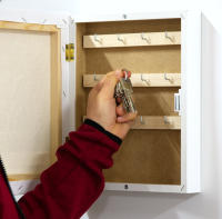 Cuadroexpres - Caja-Armario para Llaves, para Colgar en La Pared, 26x31x6 cm, Pintado a Mano, Arbol de La Vida, con Relieve, Marrón y dorado, 100% Original, Tornillos y Tacos incluidos, Con 9 Ganchos + 6 incluidos para colocar. - details 1