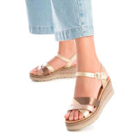 Sandalias Cuña Mujer Xti 142853 Oro 106298  MARCAS MUJER Sandalias Sandalias cuña-plataforma Sandalias Sport Xti - details 1