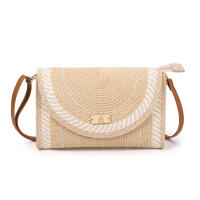 Bolso pequeño tipo sobre con diseño trenzado y bandolera ajustable | Elegante, ligero y exclusivo para verano 2025 | Edición limitada | ABAG - details 2
