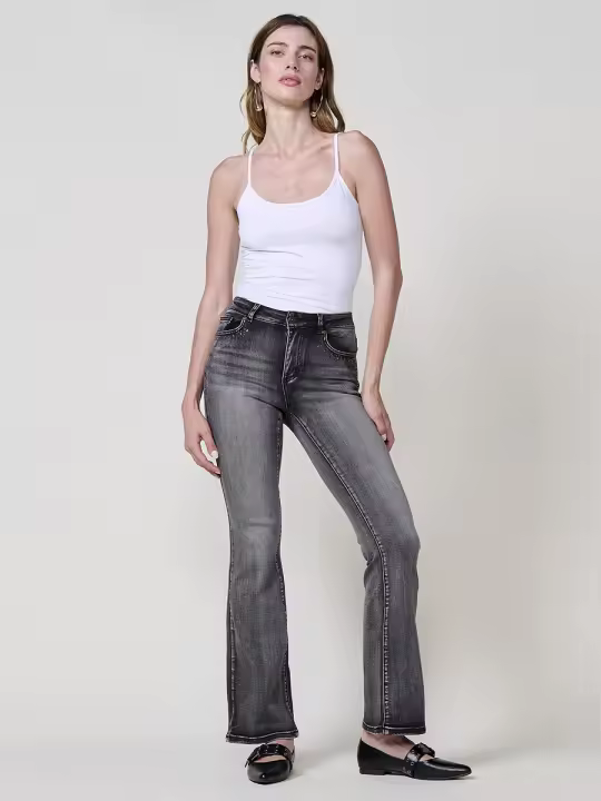 Koroshi Pantalón Jeans Mujer Boot Cut con Tachuelas – Koroshi Negro Denim - 1
