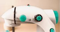 Jocca Máquina de Coser Portátil con Kit de Costura 48 Accesorios | Doble Puntada | Ligera y Versátil | Reacondicionado - details 1