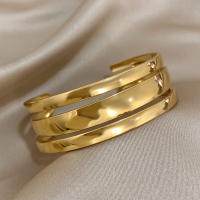 Pulsera De Acero Inoxidable Gruesa Para Mujer Con Tres Capas Liso Plataforma De Moda Impermeable Anillo De Bangles Ancha Dorado - details 3