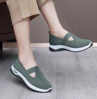 2025 new sports style women's shoes, women's breathable warp knitted women's shoes, lace-up sports shoes Summer breathable soft sole middle-aged and elderly mother shoes - details 9