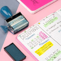 Starplast Sello rotativo Planner con 6 frases y tampón de tinta. - details 1