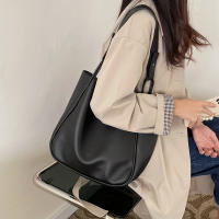 Bolso De Hombro Para Mujer Grande Capacidad 2024 Moda Retro De Trabajo Bolsa De Viaje Con Solapa Única Material PU Con Funda De Poliéster - details 19