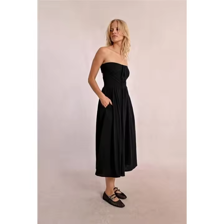 Molly Braken Vestido Negro Palabra De Honor - 1