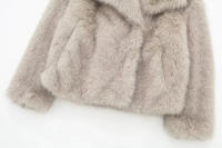 TRAFZA Chaqueta Corta De Pelo Sintético Para Mujer Estilo Vintage Cuello Enrollado Doble Botón Cierre Manga Larga Invierno Callejero - details 4