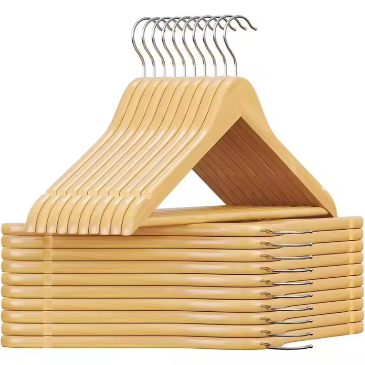 C.A - Perchas de Madera Natural, Gancho Rotatorio 360°, Muescas en Hombros - Ideal para Abrigos, Trajes y Chaquetas - 1