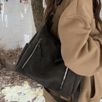 Bolso De Hombro Retro Para Mujer Con Correas De Cuero Frosted Gran Capacidad Bolsa Cruzada Para Comunicación Estilo Invierno - details 5