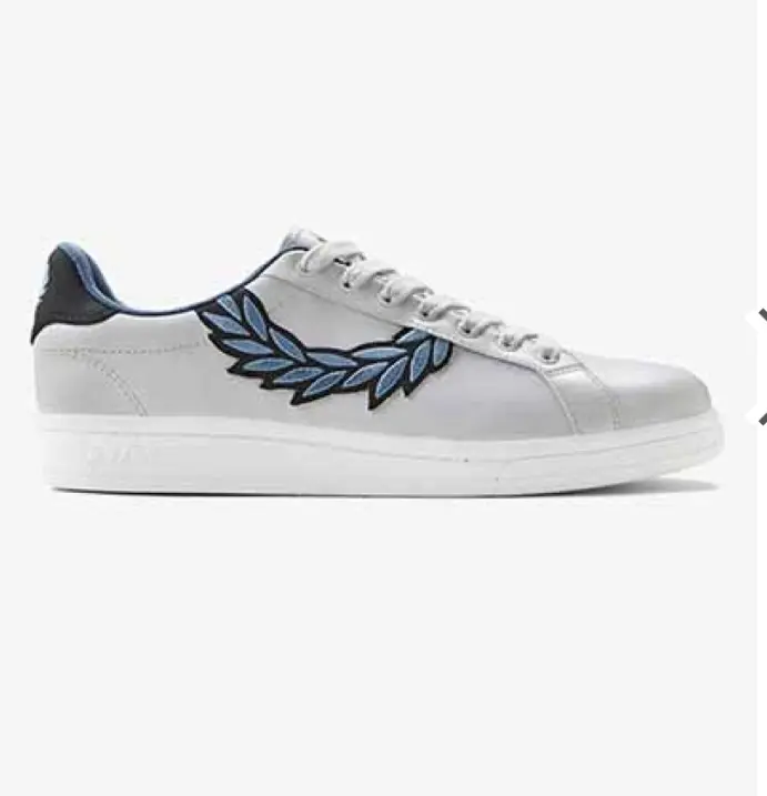 FRED PERRY Zapatilla piel color blanco con logo lateral grande bordado azul y celeste  - 1