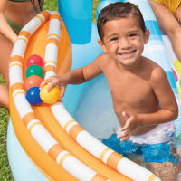 Piscina hinchable infantil INTEX Juegos de golosina con tobogán, para mayores de 2 años, capacidad de 165L y base acolchada, medidas 170x168x122cm, incluye parche de reparación - details 5