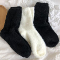 Calcetines De Plush De Lana De Mink Para Mujer Calcetines Gruesos De Algodón Y Cachemira Blanco Para Otoño E Invierno Calcetines De Dormir De Media Pierna - details 1