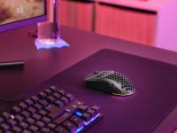 Trust Gaming GXT 929 Helox - Ratón Gaming Inalámbrico Ultraligero con Iluminación RGB, Carcasa Perforada, DPI Ajustable hasta 4800, Batería de 80 Horas, 6 Botones, Compatible con PC y Laptop - details 2