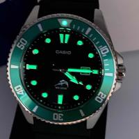 Reloj Hombre Buceo Casio MDV-106B-1A3 HULK MARLIN DURO correa goma dial color verde - details 3