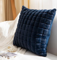 Cojín Decorativo de Pelo Corto de Conejo con Diseño de Cuadros - 7 Colores Suaves | Tamaño 45x45 cm | Ultra Suave y Perfecto para Sofá/Cama/Oficina - details 4