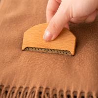 Mini Portátil Eliminador De Pelusa De Alta Calidad Manual Para Ropa Y Telas Logo Personalizado Gestión De Ropa Material Madera + Poliéster Tamaño 7.5*4cm - details 0