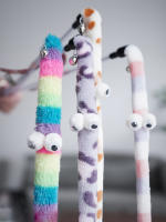 Juguete Interactivo Para Gatos Varita Telescopio Con Pluma Y Caterpillar Colorido Divertido Accesorio Para Mascotas Material Suave PP Y Veludo - details 1