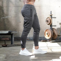 Nuevos Pantalones De Entrenamiento Para Hombre 2024 Primavera Y Otoño Color Sólido Deportivos Cómodos Para Exterior Y Fitness Con Bolsillos De Camuflaje - details 5