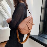 Bolso De Hombro Pequeño De Cuero PU Impermeable Para Mujer Mini Bolso Hobo Sólido Bolso De Silla Bolso De Mano Top Para Damas - details 2
