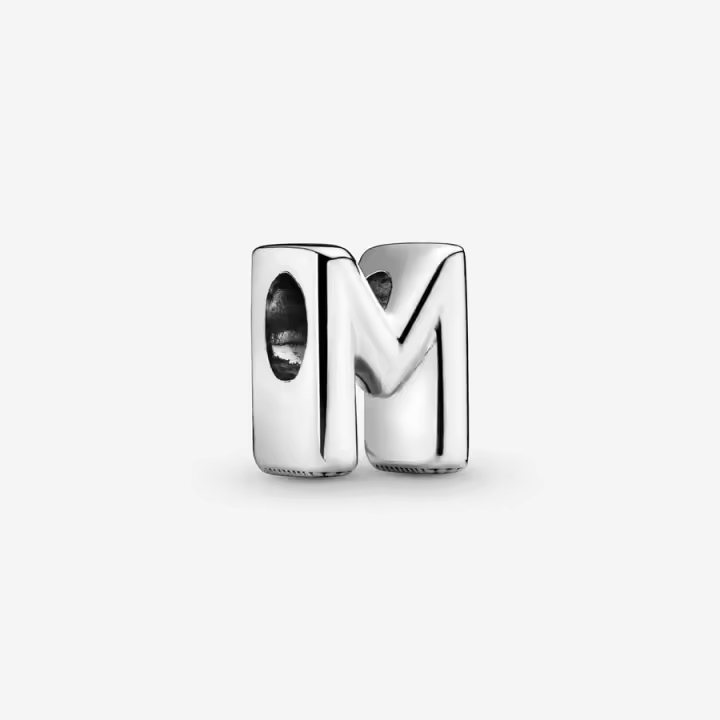 Charm Pandora Letra M en plata de ley - 1