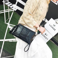 Bolso De Mano De Lujo Para Mujer Con Borlas Y Decoración De Cadena Bolso Bandolera De Cuero PU Con Cierre De Cremallera Para Fiestas Y Uso Diario - details 4