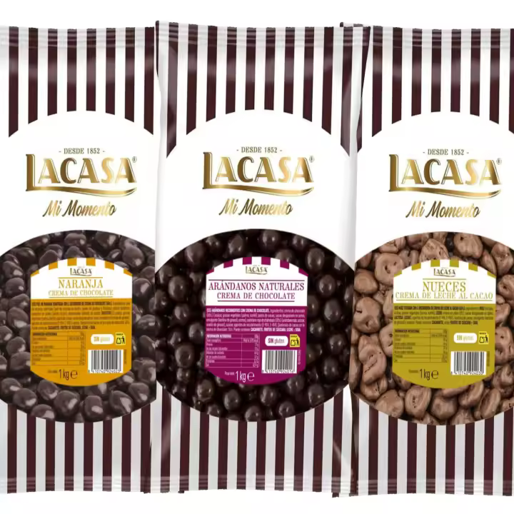 Lacasa Pack 3kg de bolas: ,Dados de naranja con chocolate Negro,Arándanos con chocolate Negro,Nuez con chocolate con Leche - 1