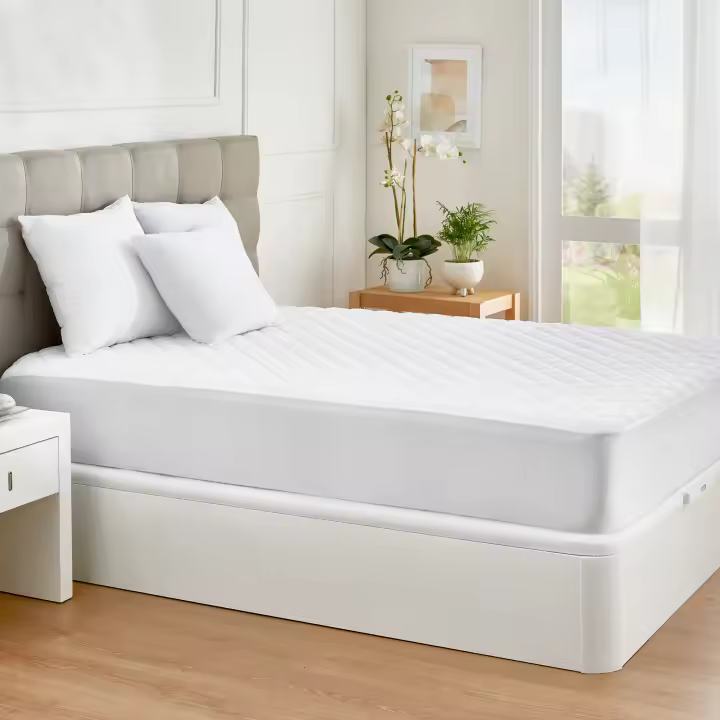 PIKOLIN HOME - Protector de colchón acolchado, impermeable e antialérgico , microfibra suave, transpirable, ajuste elástico para colchones de hasta 32 cm - 1