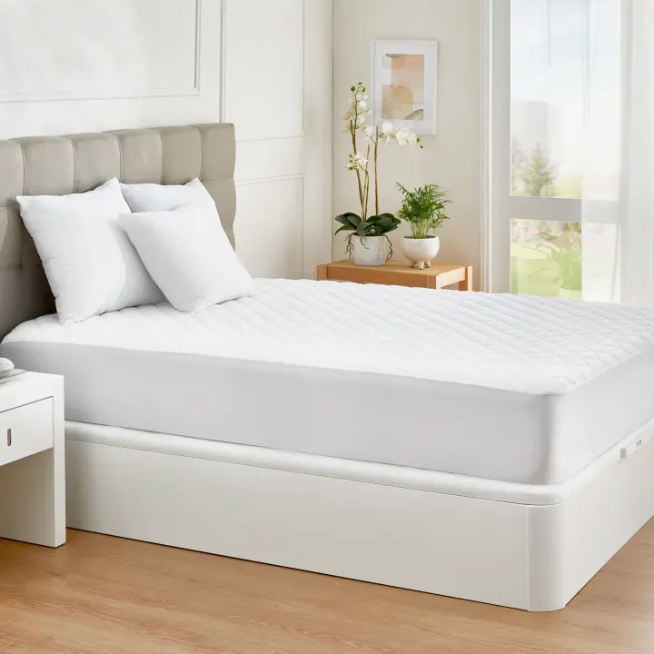 PIKOLIN HOME - Protector de colchón acolchado, impermeable e antialérgico , microfibra suave, transpirable, ajuste elástico para colchones de hasta 32 cm - 1